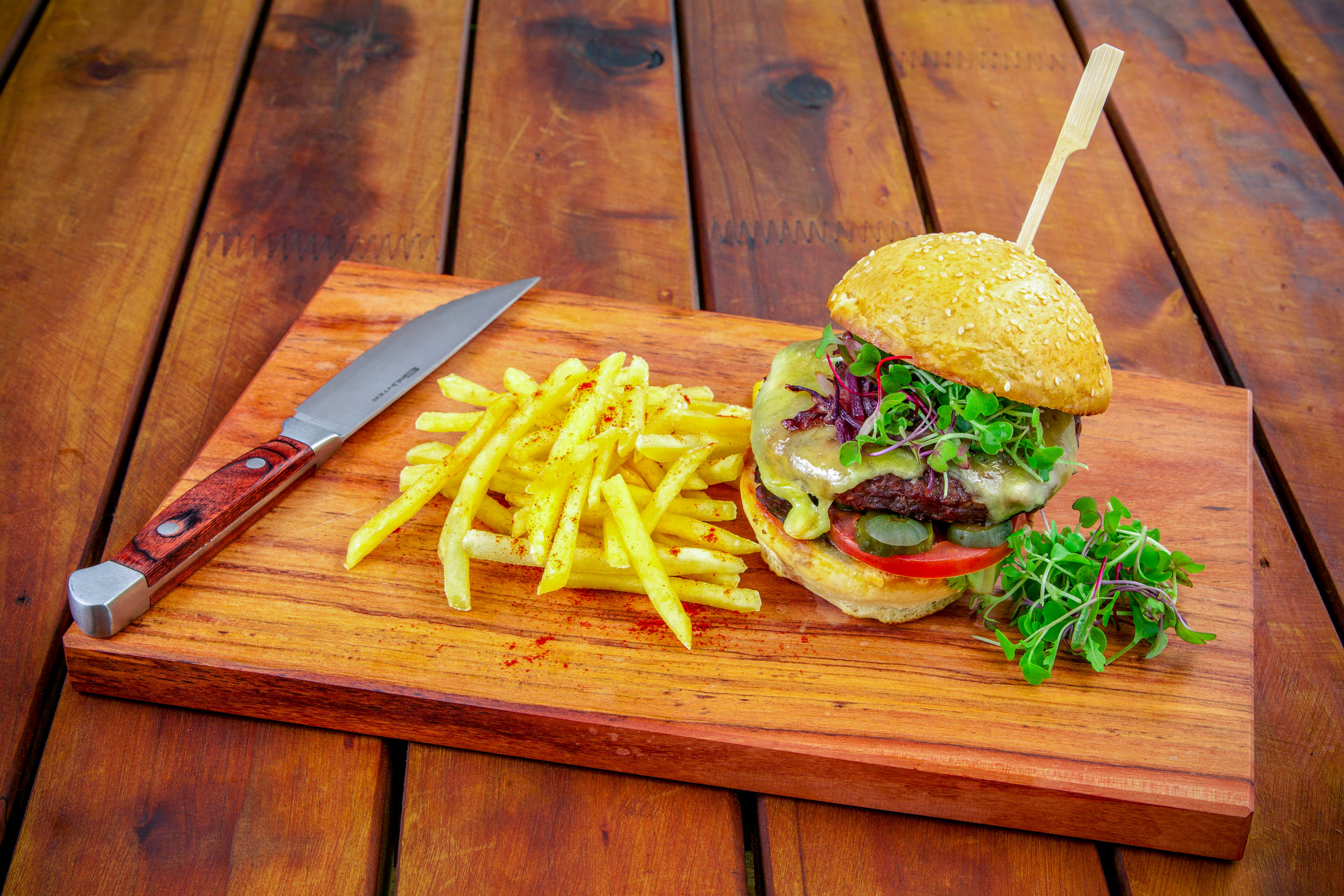 friends-cafe-food-gallery-indoor-outdoor-cafe-restaurant-nelspruit